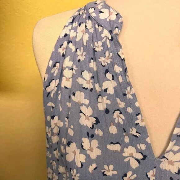 NWOT Sleeveless Hi/Low Flowered Top #YC19 - Picture 3 of 8